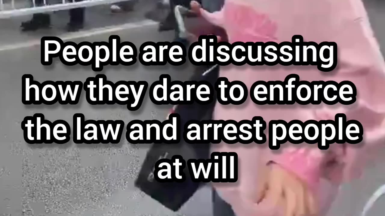 Chinese police violent law enforcement -- confiscated the street vendors' food cart and arrested them