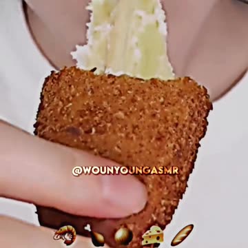 ♥︎𝐀𝐒𝐌𝐑♥︎ CR: @MoonASMR222 #asmr #emojifoodchallenge #korean #mukbang #asmreating #asmrsounds