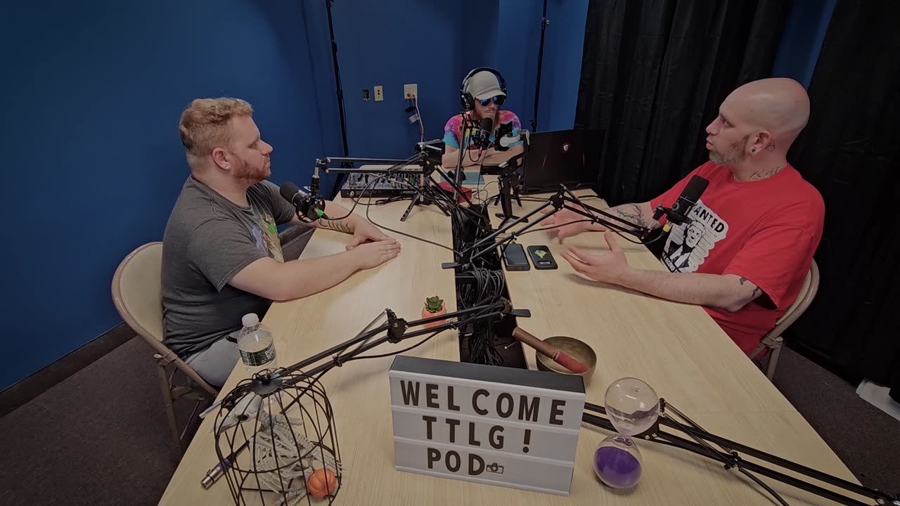 Through The Looking Glass Podcast Episode 27 - Attempted Trump Assassination