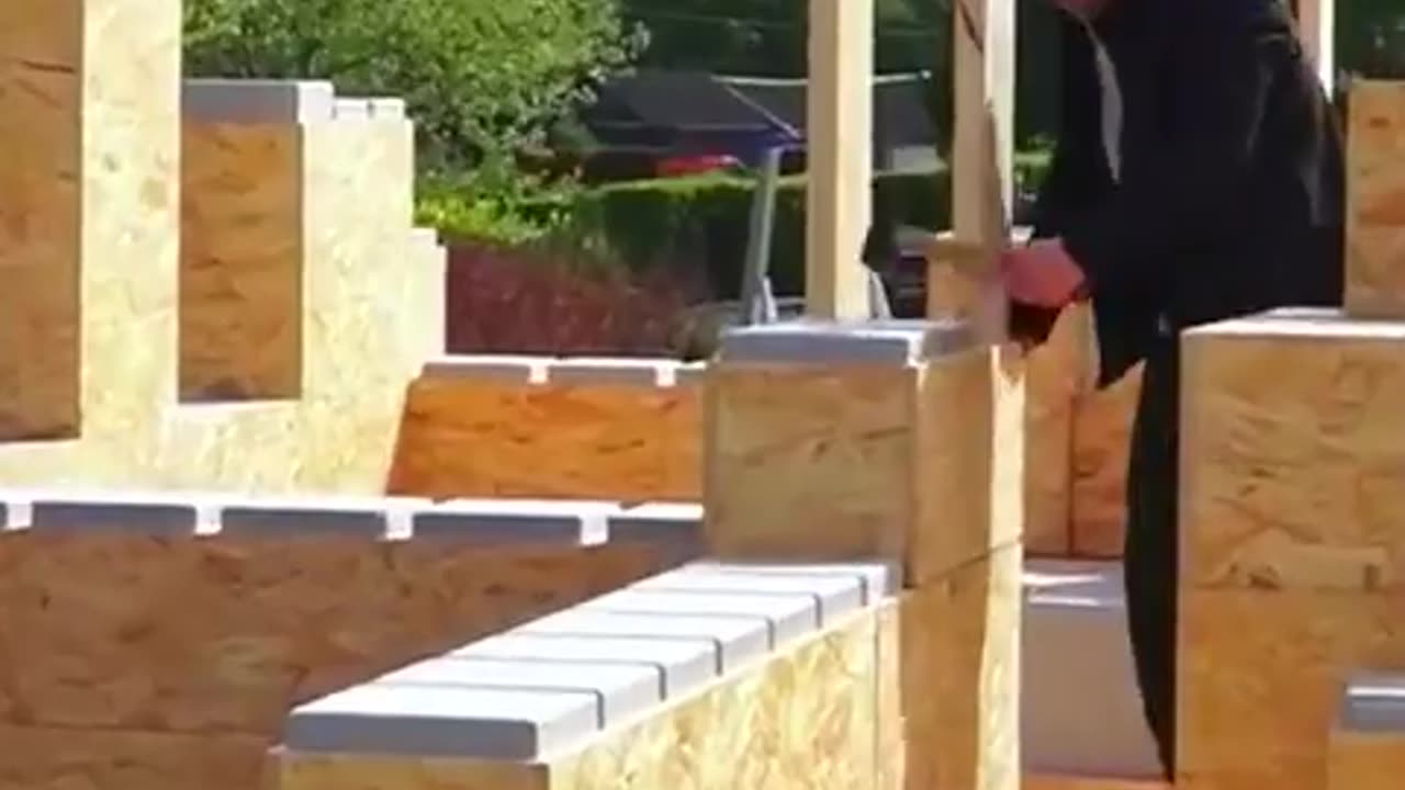 Very innovative and easy!!🤩Would love to build a house this way!