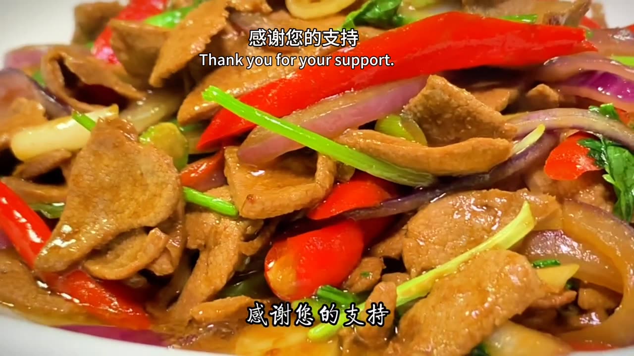 Chinese cuisine recipe, stir fry onion and pork liver at home. This way, the pork liver is smooth