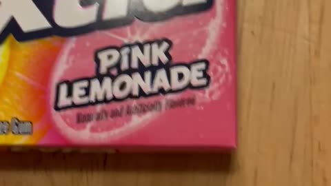 Extra Pink Lemonade Gum