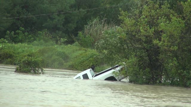 10-4-15 Columbia, SC Gills Creek Water Rescue