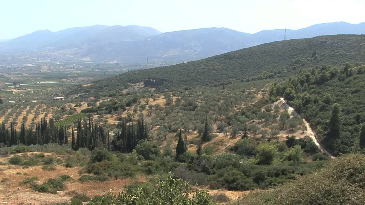 Hills and valleys near Nemea