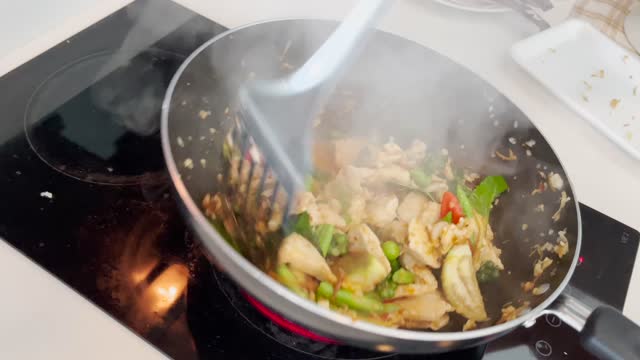 Thai Girl Teaches Me How To Cook