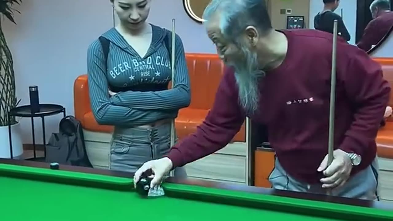 FUNNY SNOOKER