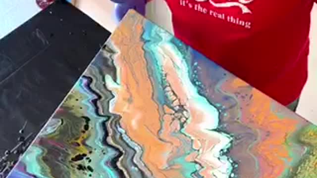 Wow wow amazing paint-pour skill