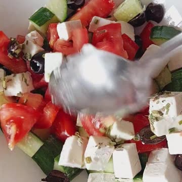 Easy Refreshing Mediterranean Salad 🥗 😋 👩‍🍳 #Salad #food #homemade #recipe #cooking