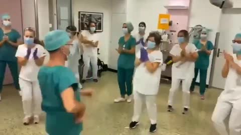 ¡¡DESPIERTA!! MÉDICOS ENVIABAN MENSAJE MIENTRAS LA PRENSA DECÍA QUE HABÍA COLAPSO.