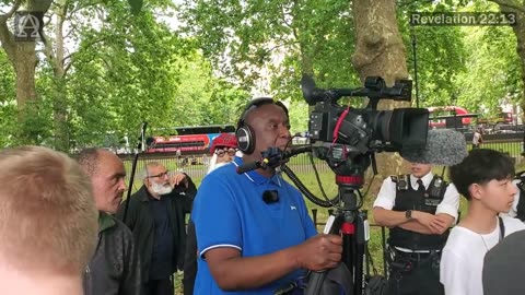 Speakers Corner - 2 Muslims Nearly Get Into a Fight With Each Other, 1 Carries On Causing Problems