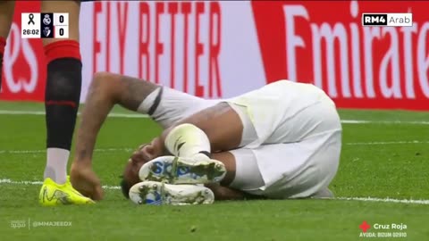 Éder Militão in tears he goes out on stretcher with a ACL injury