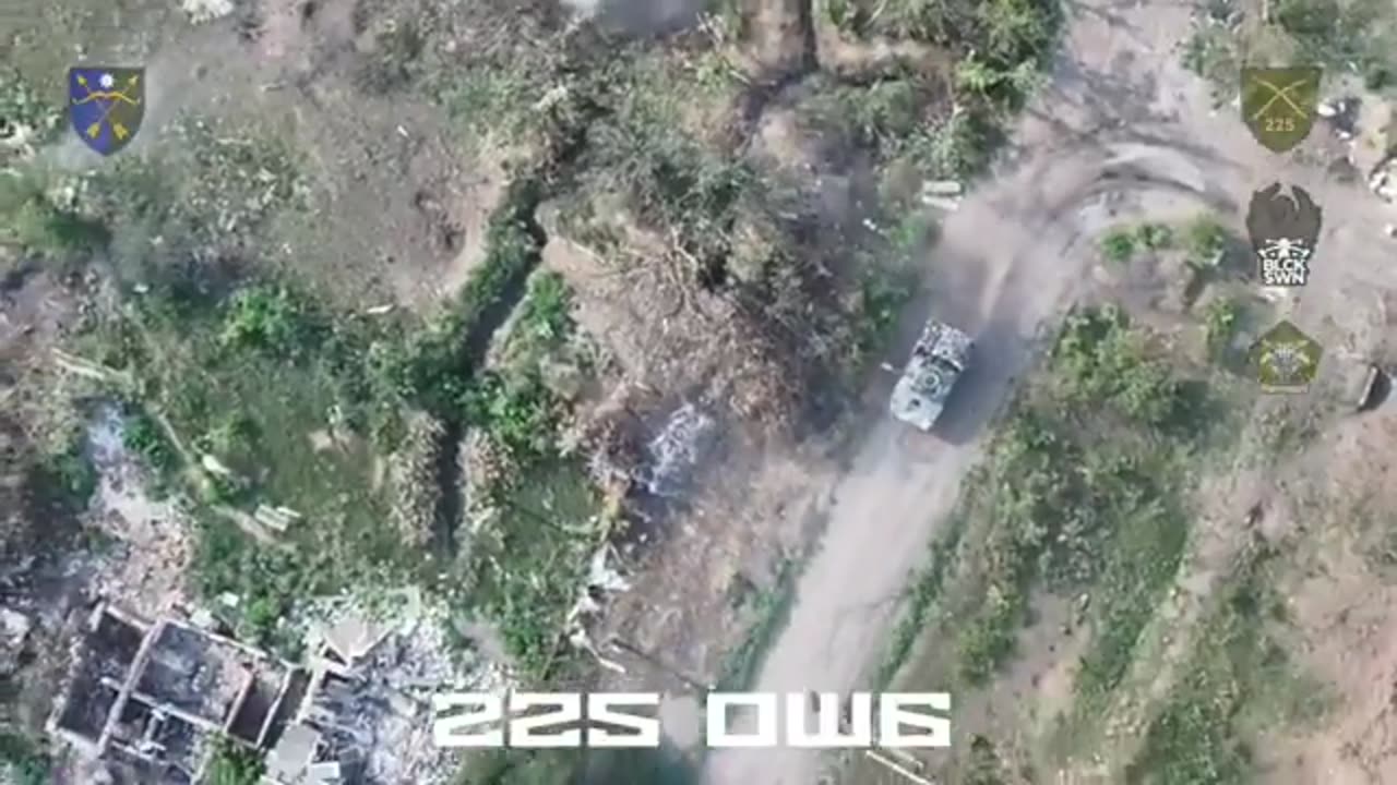 Russian BMP Attacks an AFU Position and Lands Troops West of the Canal in Chasov Yar