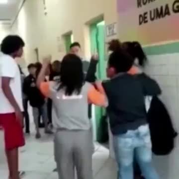 A transsexual violently attacked a girl at a Brazilian school