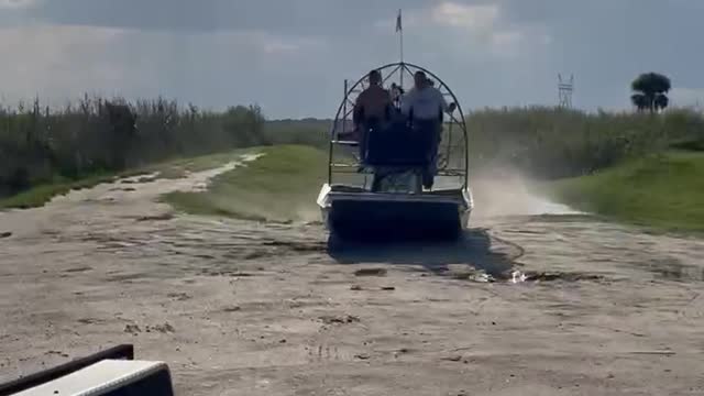 Dry loading an airboat