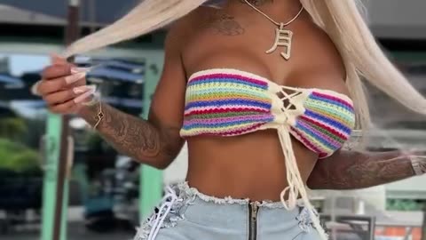 Rate her with your reactions 1 🥲 2 🌚 3 🔥 4 ❤️ 5 🌟