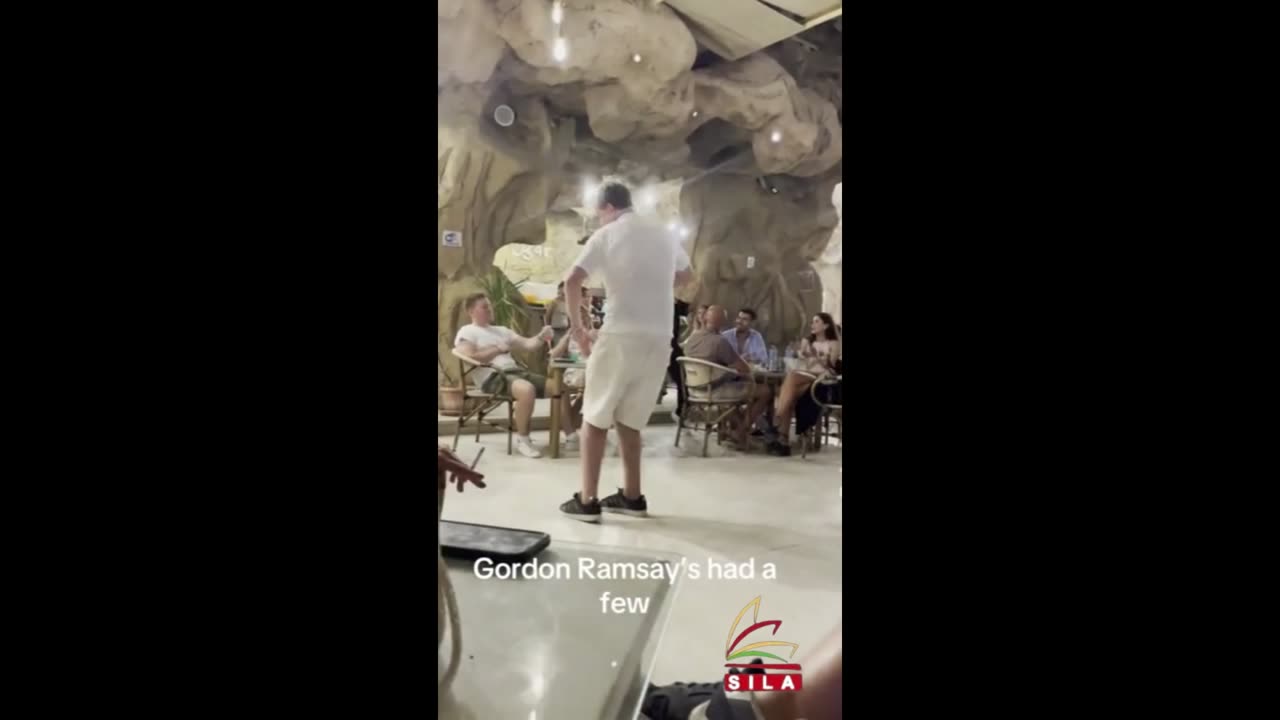Tourists in Egypt think Gordon Ramsay has had a few drinks too many