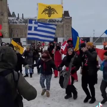 Romani in Piata Universitatii din Ottawa - Canada