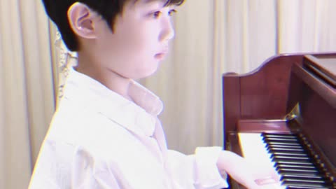 There’s a piano boy in the house