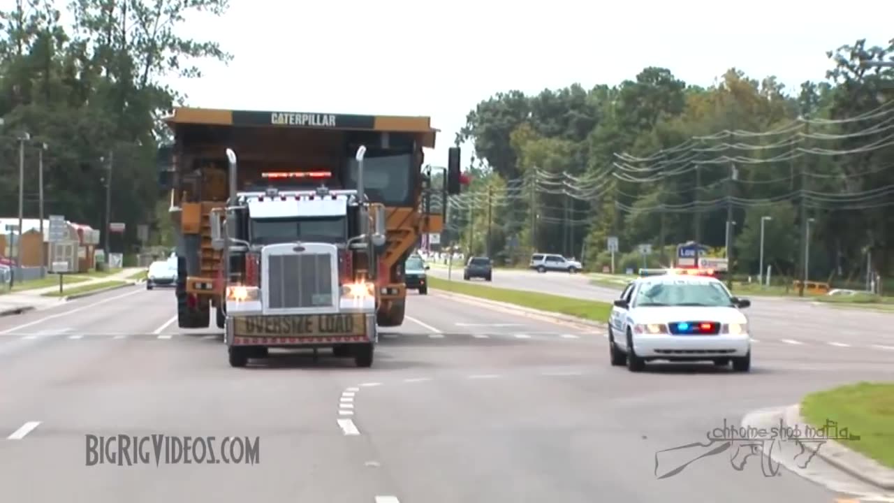 Caterpillar 777 Mining Haul Truck Transported