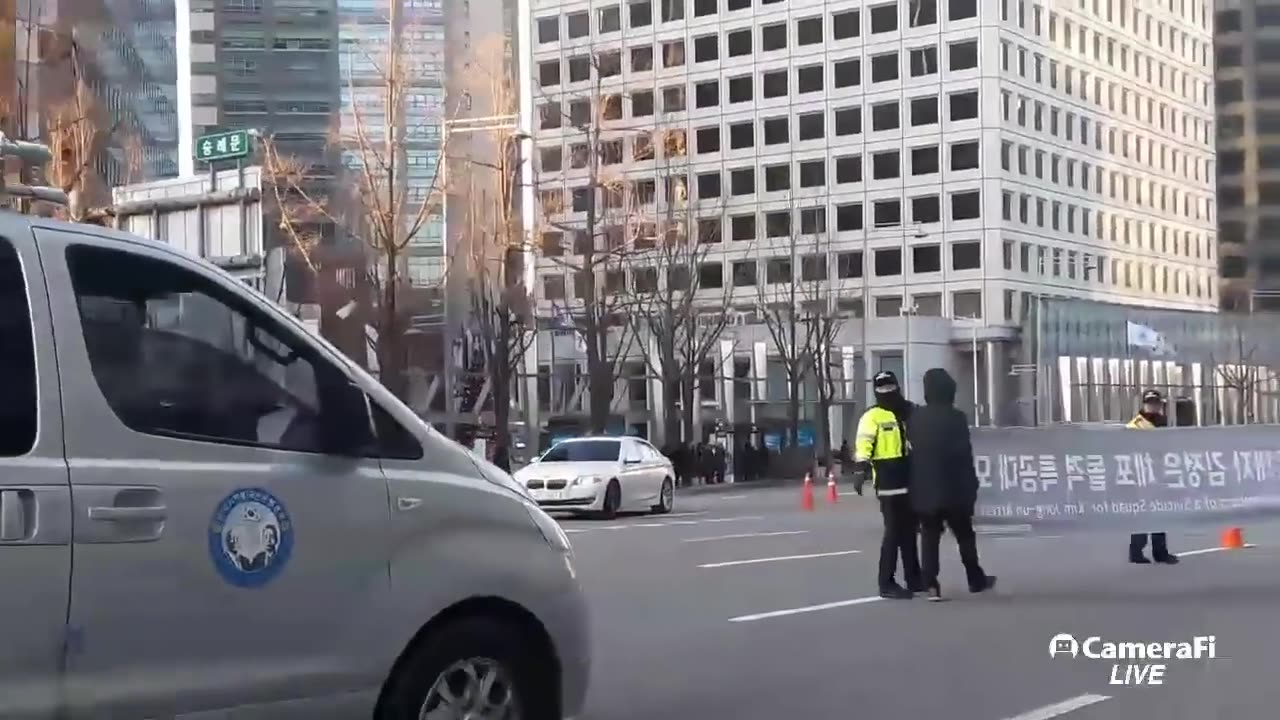 20181210_V3_S01(nCqVkACnwhE)오산기지에서 미군 공군 조종사들 태극기 행진을 보고자 출격하다!!!