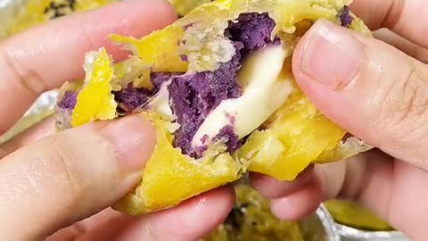 It's a perfect match for purple potatoes to be eaten like this!