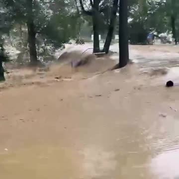 Pilne!!! Mamy najnowsze informacje od świadków pęknięcia tamy w Stroniu