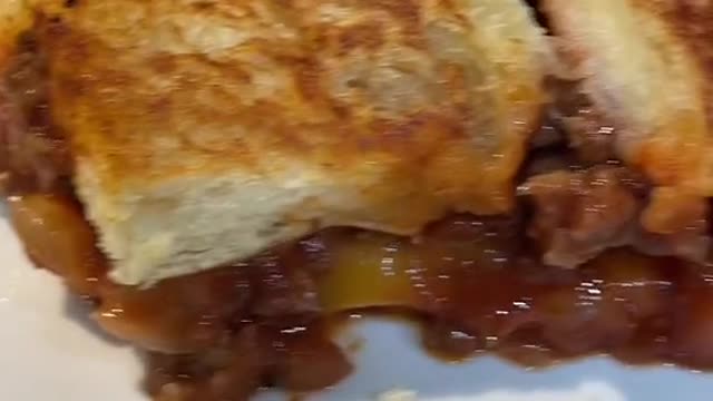 Grilled cheese sloppy Joe
