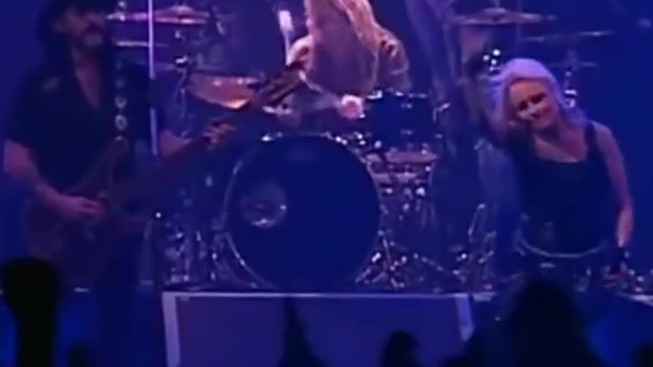 Motörhead / Doro Duet —//—/—>>>>>>>