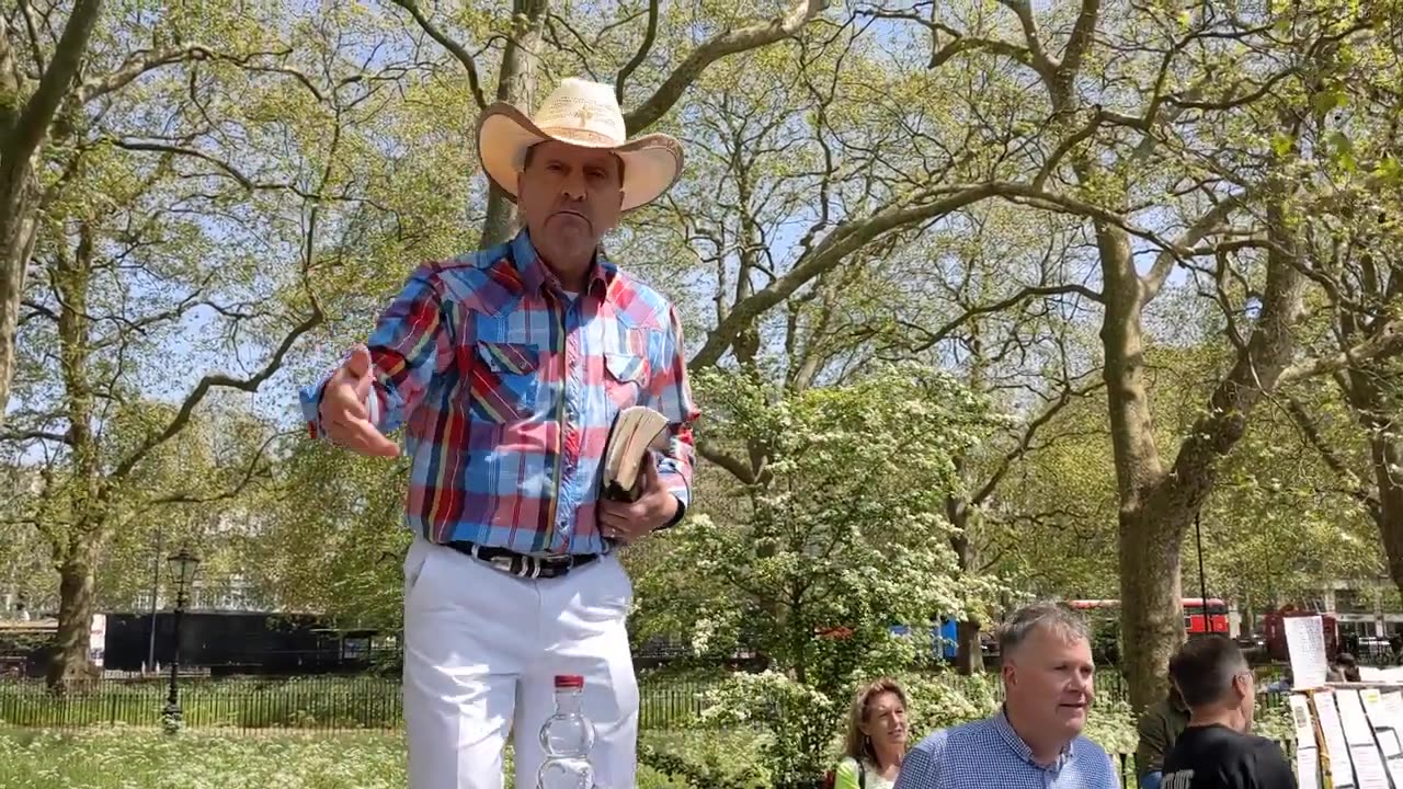 (1) Cowboy Preacher - Encourage Muslims & Atheists - Speakers Corner Hyde Park L