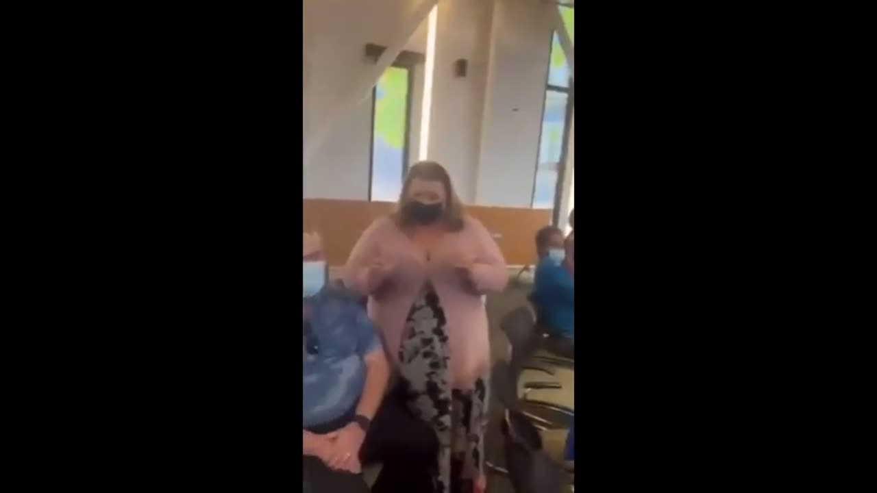 Father Asks Teacher At Drag Queen Story Hour "Who Brought The Pedophile?" - HaloNews