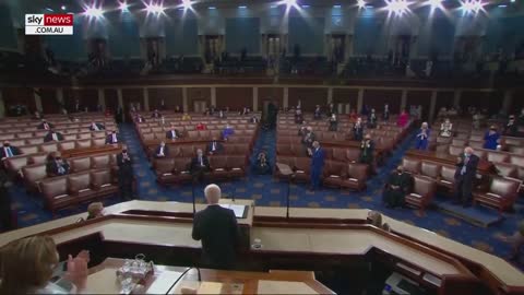 Tired Ted: Ted Cruz falls asleep during Biden address;;