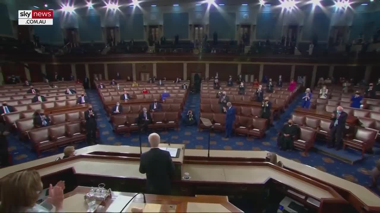 Tired Ted: Ted Cruz falls asleep during Biden address;;