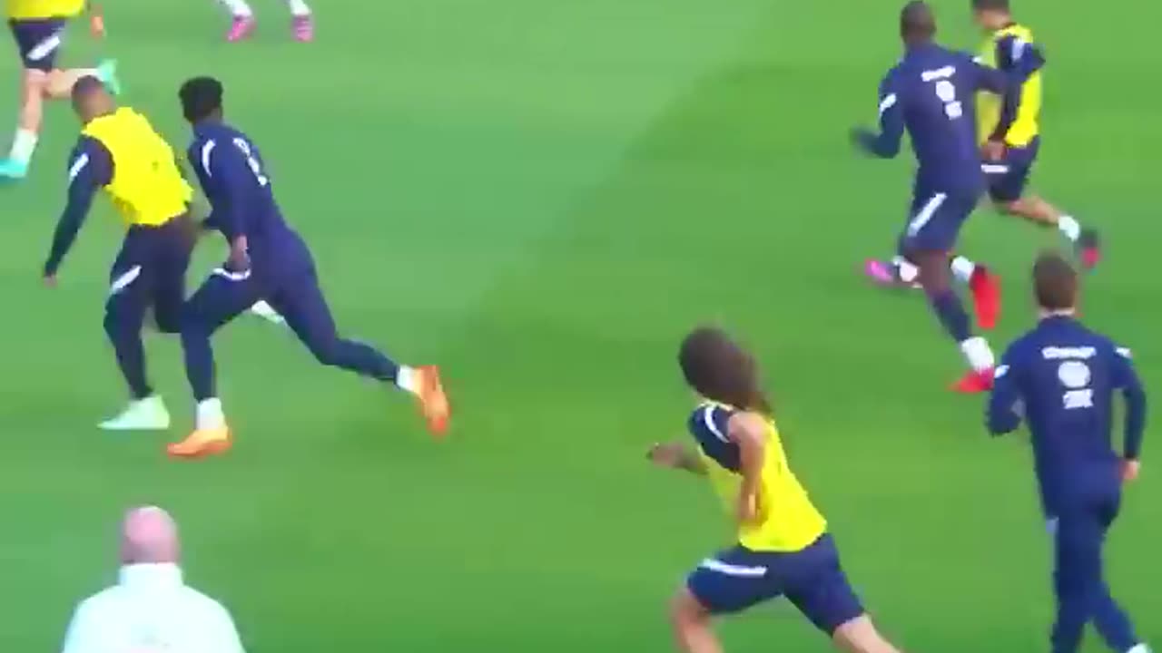 Mbappe is too quick 💨
