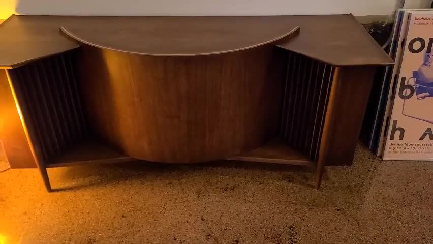 a desk-like speaker