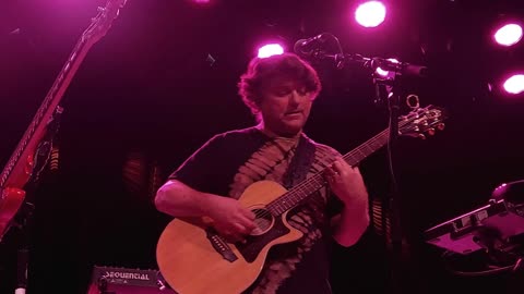 Keller Williams - LIVE @ Iron City (Brown Eyed Woman)