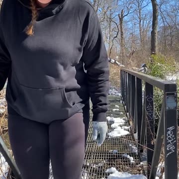 WALKING OVER A BEAUTIFUL CREEK AT A SKETCHY RANDOM PARK!