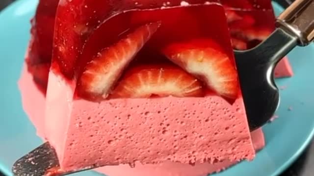 JELLATIN DESSERT WITH STRAWBERRY 🍓