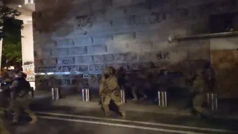 Portland 2020 riots armed with hammer