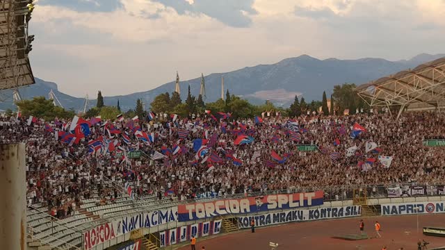 Torcida na utakmici Hajduka i Slavije