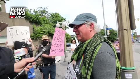 Near the National War Memorial, Antifa denounced veteran James Topp as a 'traitor' and 'fascist'.