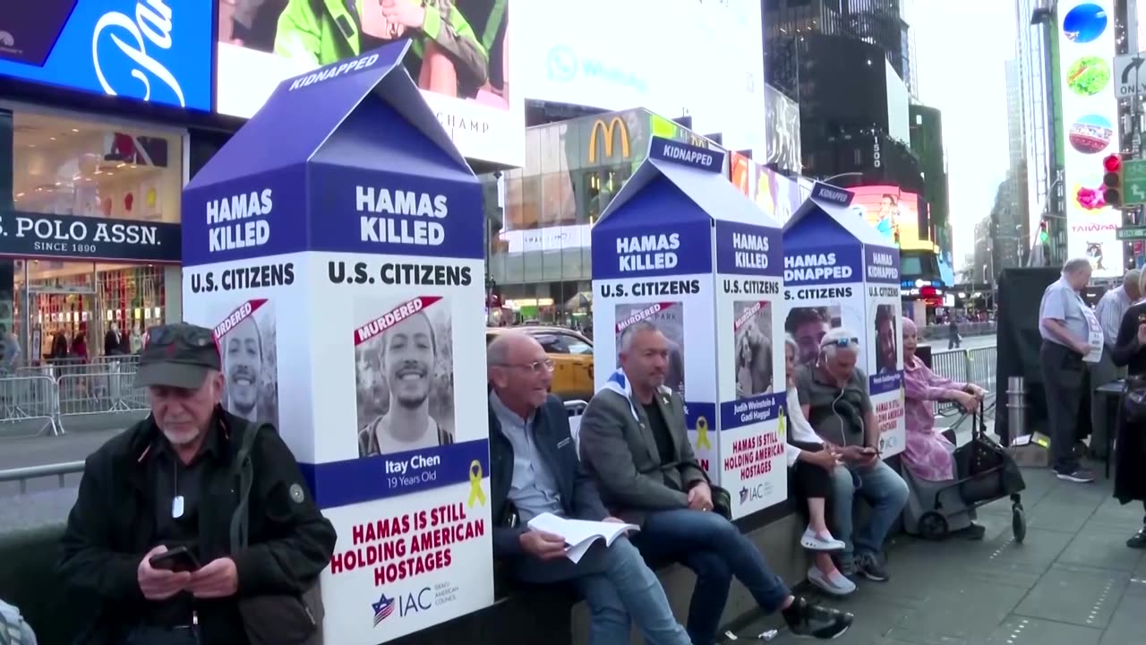 Pro-Palestinian and pro-Israel rallies mark Oct 7 in New York