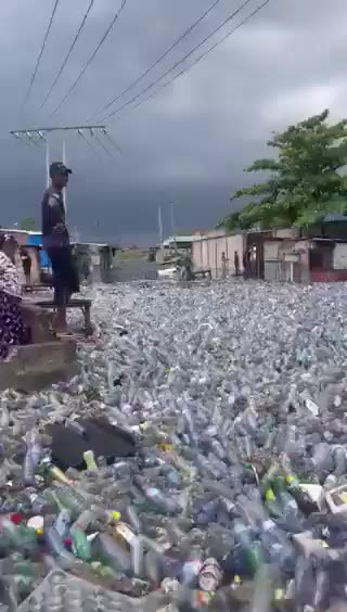 Gott sei Dank, sind Plastikstrohhalme in Deutschland verboten…