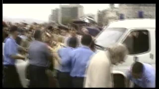 2002 július 4. Budaházyval lezárták az Erzsébet hidat