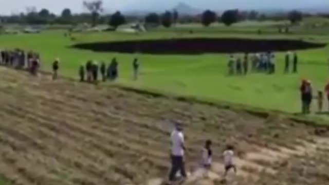 Sinkhole epidemic (from dumbs?)