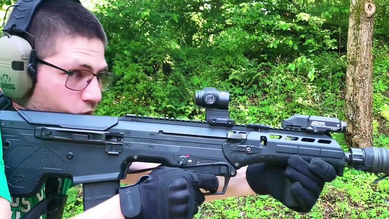 Suppressed Rifle VS Suppressed Pistol (556 & 9mm)