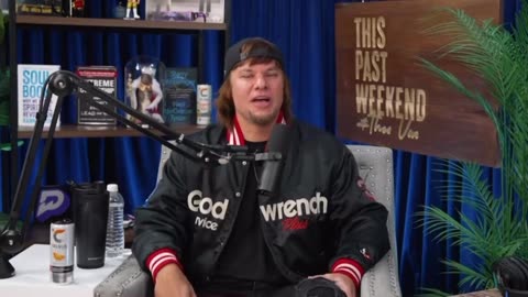 Theo Von making JD Vance burst out laughing