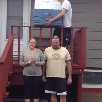 Ice Bucket Challenge Gone Hilariously Wrong