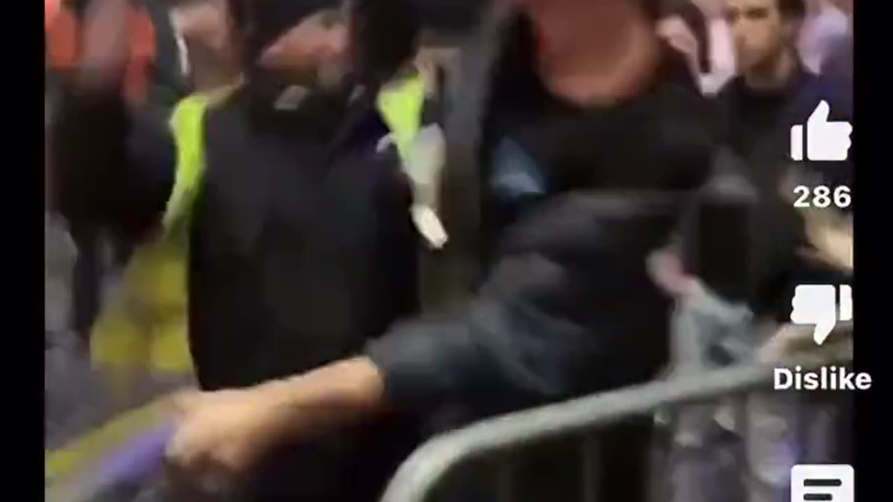 Reflective Vest Gang Beat Randoms