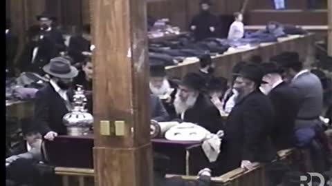 14. Raw footage; Asara Be'Teves 5751 Mincha, Sicha, dollars and Maariv = עשרה בטבת תנש"א