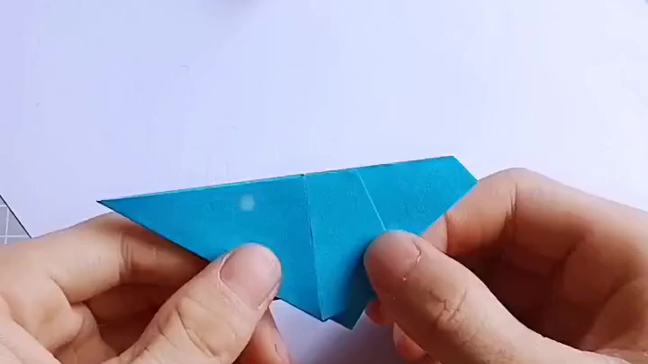 One of the easiest way to make star by a paper